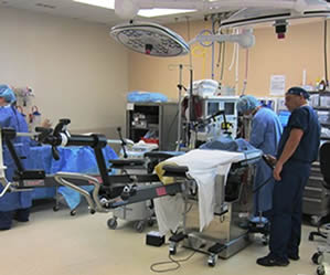 Dr. Stuart Kozinn, MD tuning up the HANA Anterior Hip Replacement Table at Scottsdale Healthcare - Osborn